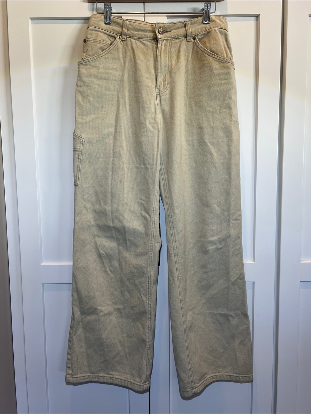 H&M Beige Wide Leg Carpenter Pants Size 6 Inseam 29”
